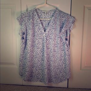 CHAUS NY flutter sleeve blouse